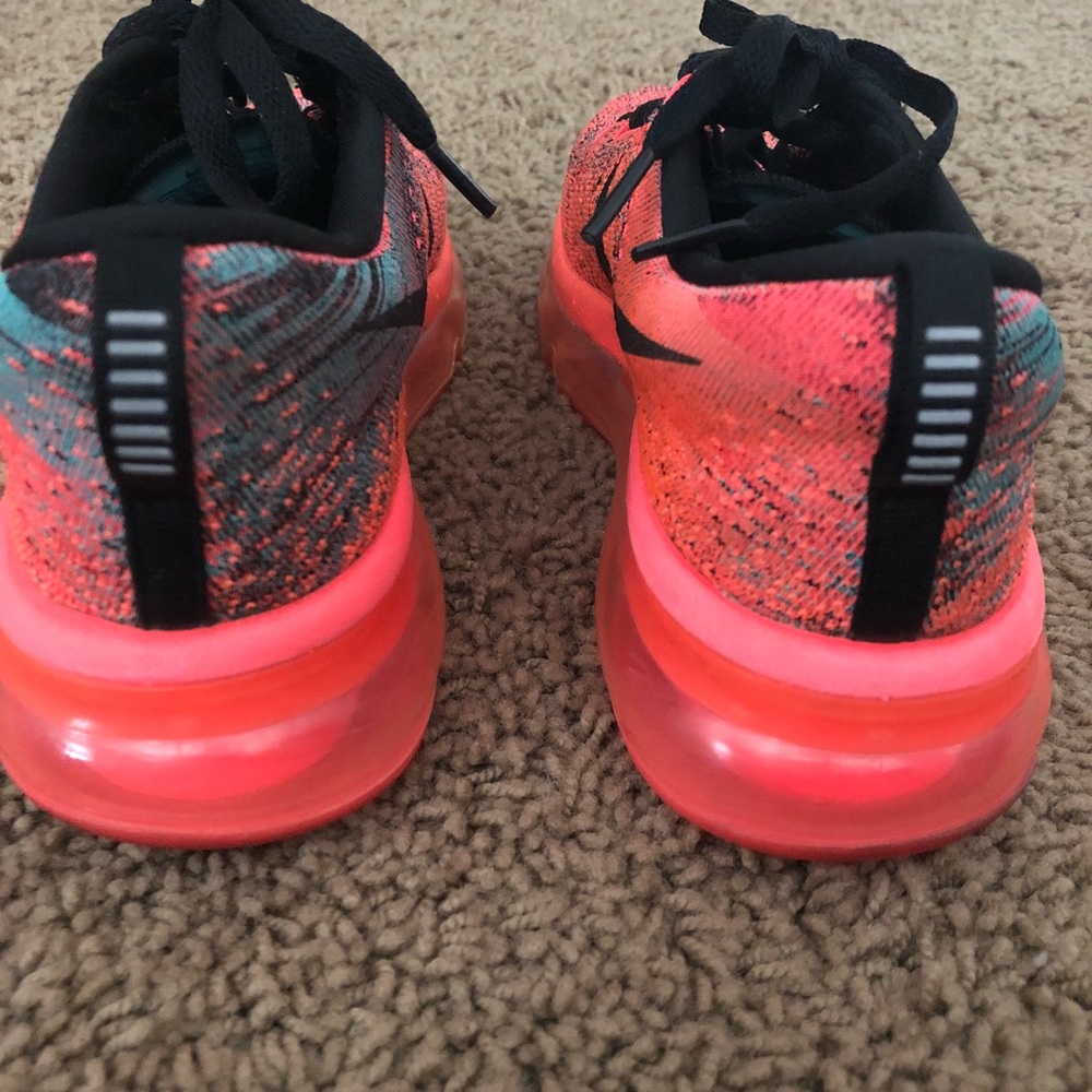 NIKE flynit max - Picture 2 of 7
